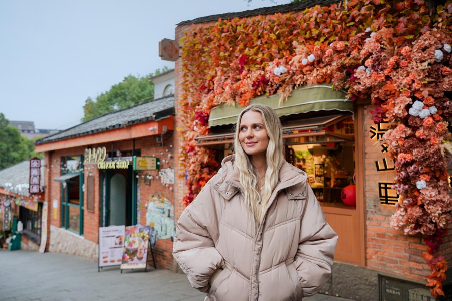 漫步烟台山感受万国建筑风情