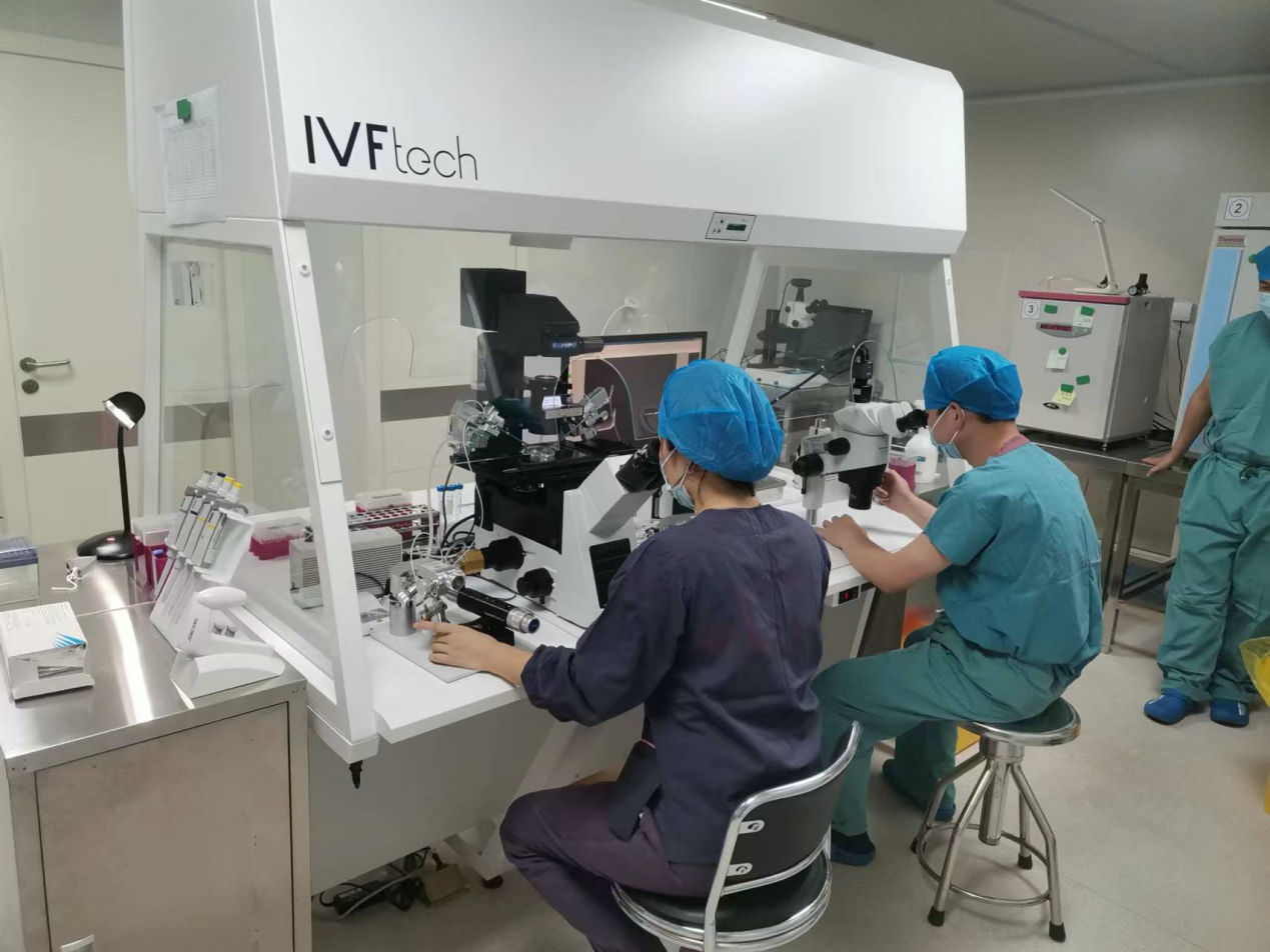 生殖医学中心胚胎实验室。福建医科大学附属第一医院奥体院区供图
