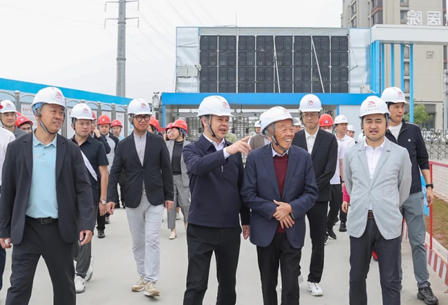 泉州市委常委、晋江市委书记张文贤带队到上海六院福建医院（福建和敏医院）项目现场办公。