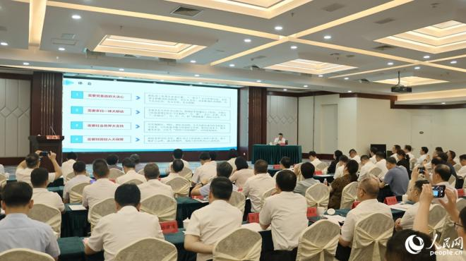 三明市介绍了三明医改的主要进展与实践经验。人民网 李昌乾摄