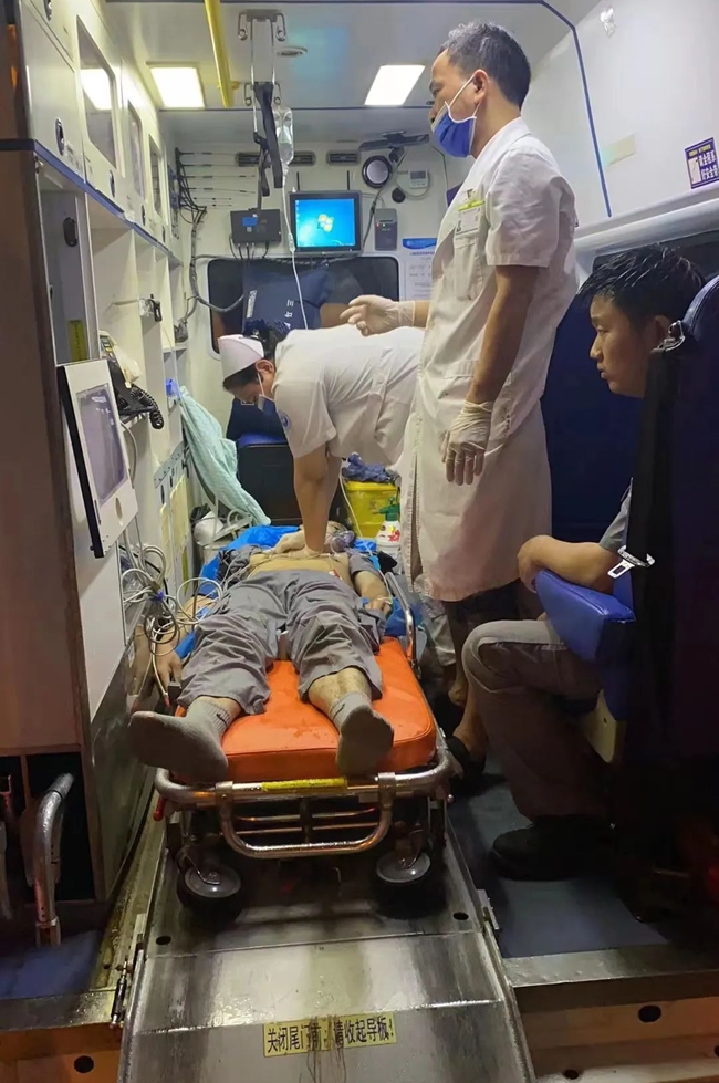 莆田学院附属医院紧急救治患者。