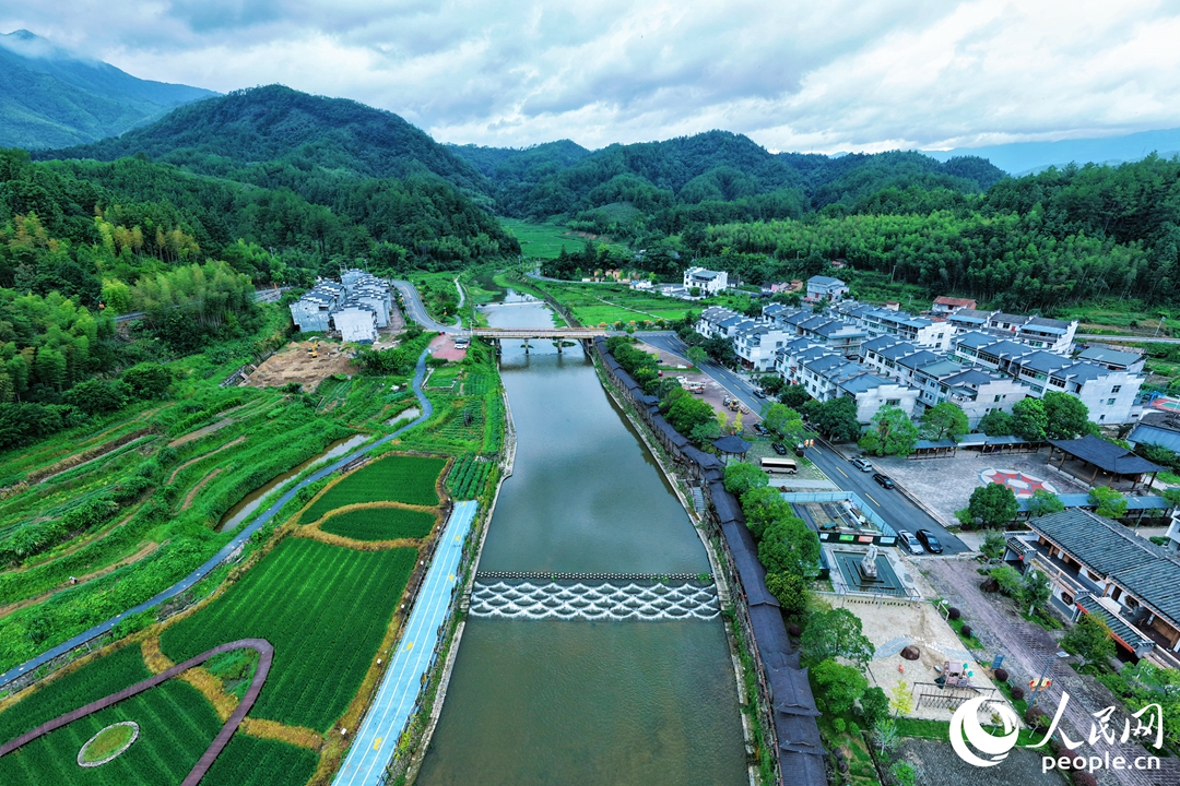 泰宁水清岸绿。人民网 李昌乾摄