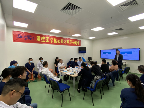 “于荣国主任团队专家工作室”赴厦门医学院附属第二医院开展学术交流活动。福建省立医院供图