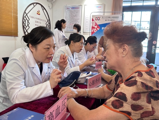 义诊现场。