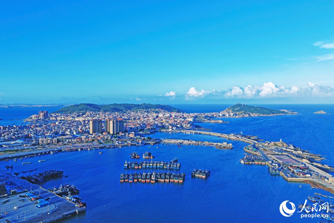 崇武国家级中心渔港航拍图。人民网 李唯一摄
