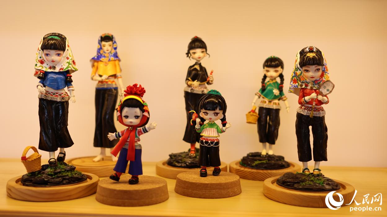 “惠女粘土”系列作品。人民网 李昌乾摄