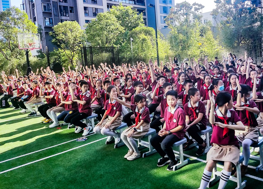 同学们踊跃回答问题。实习生 杨俊杰摄