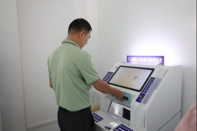 “云胶片”系统让异地就医不再受“胶片束缚”。长乐区融媒体中心供图