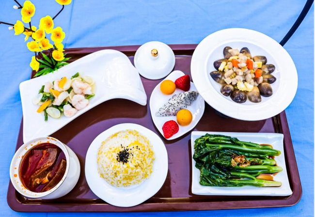 现场制作的菜品。福建省卫健委供图